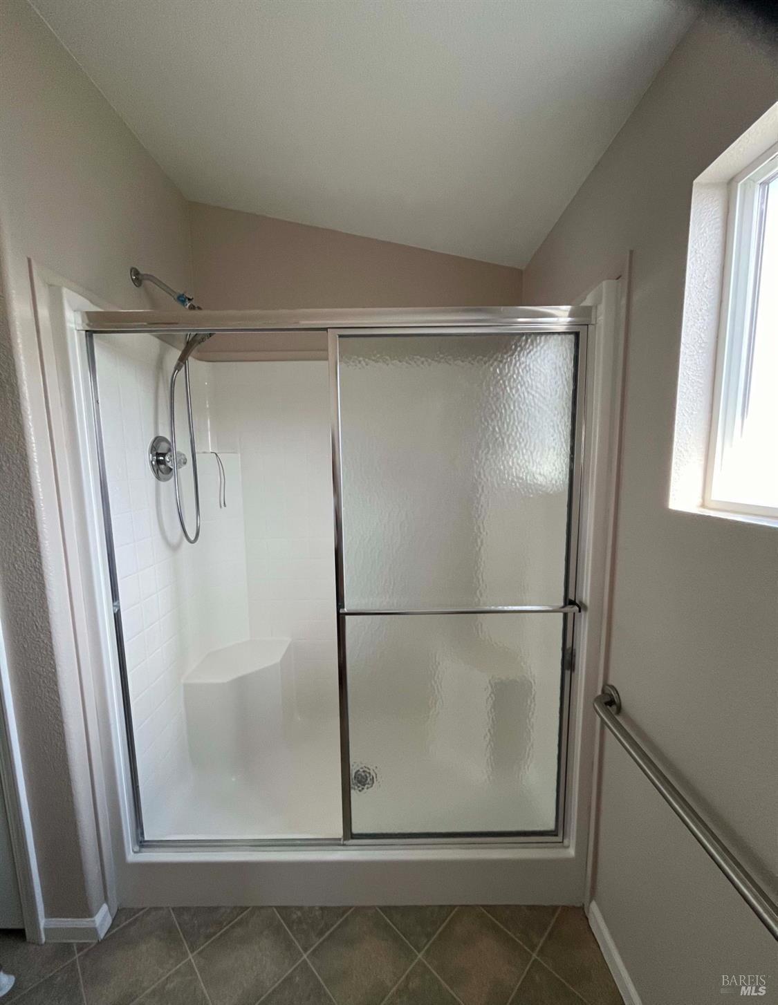 Detail Gallery Image 8 of 22 For 70 Coronado Cir, Santa Rosa,  CA 95409 - 2 Beds | 2 Baths