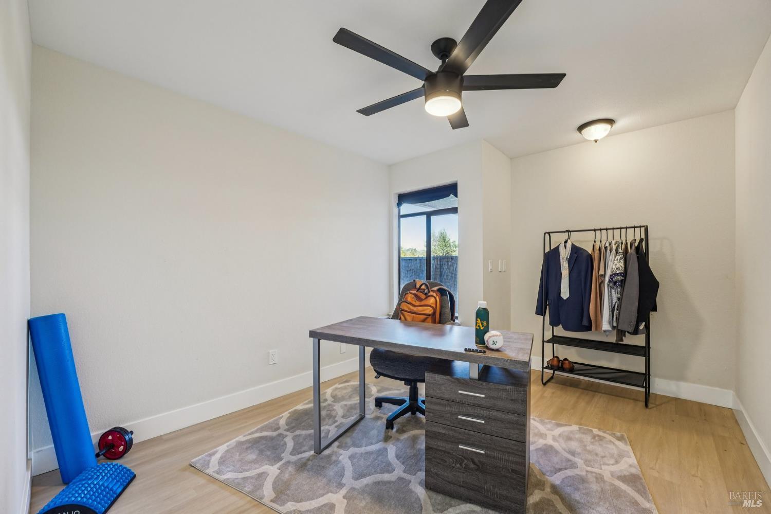 Detail Gallery Image 16 of 23 For 2 Lakeview Ct, Novato,  CA 94947 - 2 Beds | 1 Baths