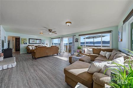 Detail Gallery Image 14 of 49 For 4045 Mesa Dr, Clearlake,  CA 95422 - 3 Beds | 1/1 Baths