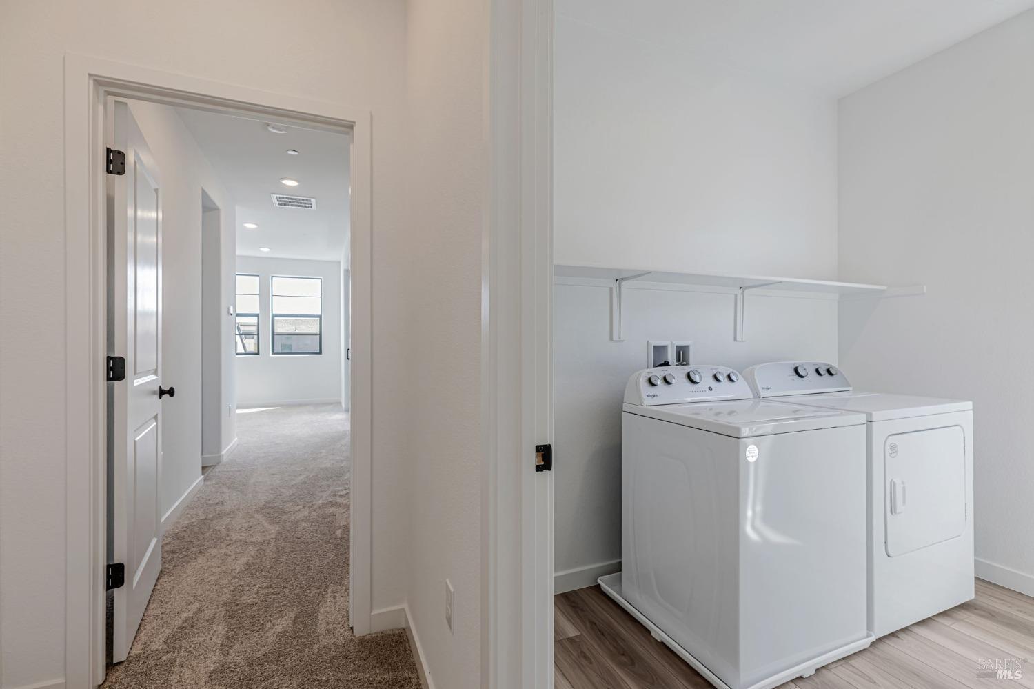 Detail Gallery Image 10 of 13 For 9013 Camino Colegio Rd, Rohnert Park,  CA 94928 - 4 Beds | 3 Baths