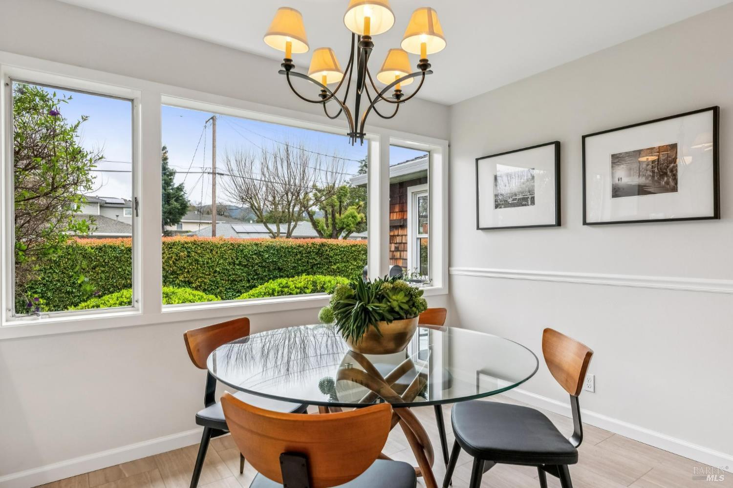 Detail Gallery Image 18 of 55 For 1128 Elm Dr, Novato,  CA 94945 - 2 Beds | 2 Baths