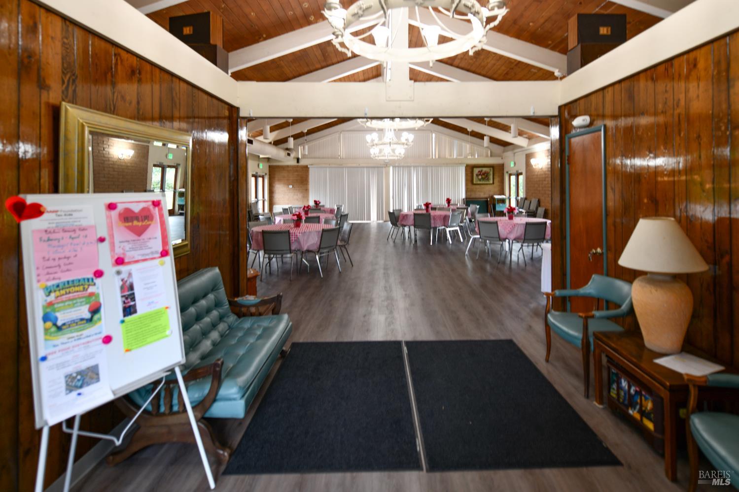 Detail Gallery Image 60 of 67 For 570 Sonoma Dr, Petaluma,  CA 94954 - 2 Beds | 2 Baths