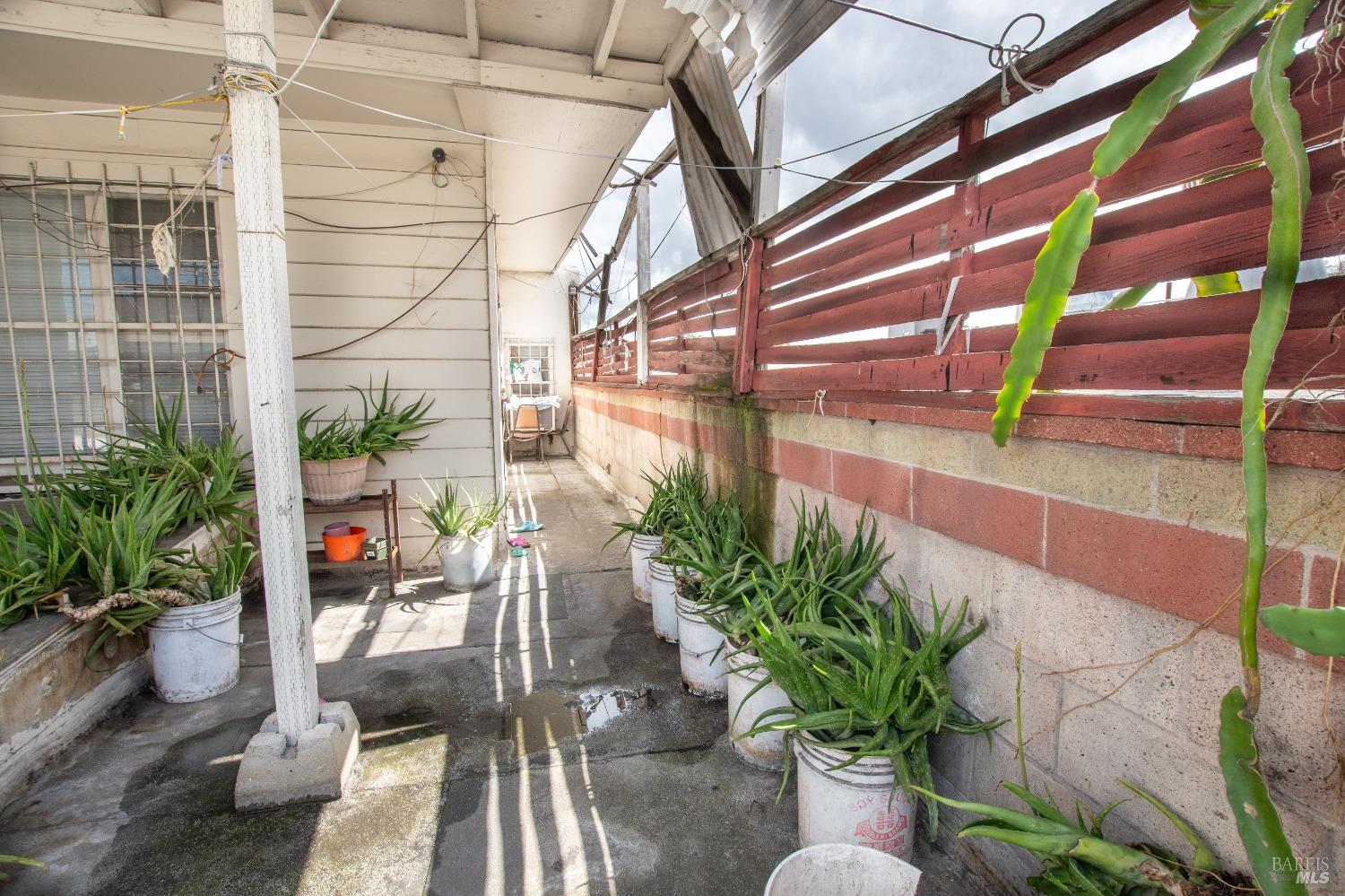 Detail Gallery Image 5 of 44 For 2811 Havenscourt Blvd, Oakland,  CA 94605 - – Beds | – Baths