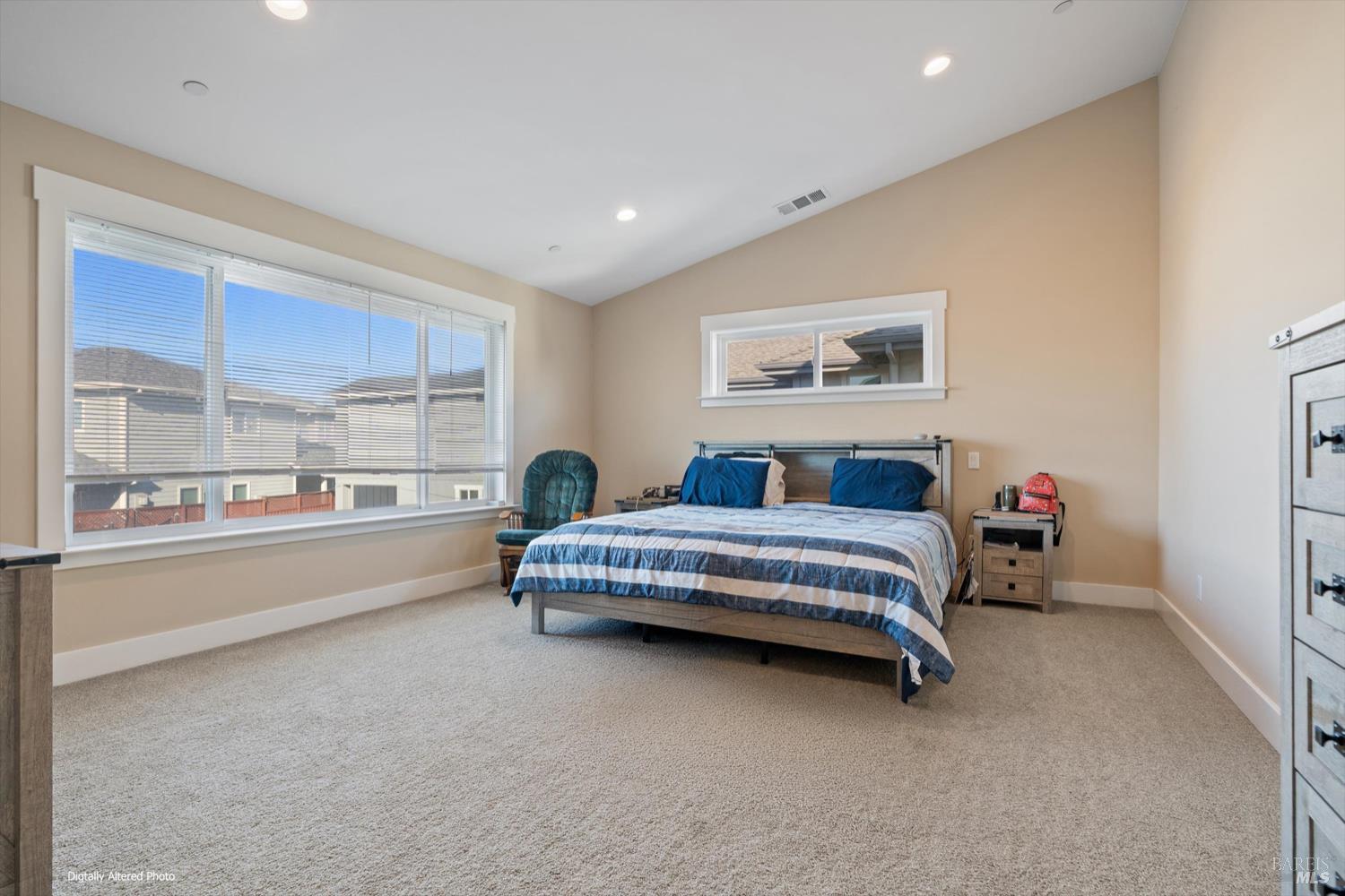 Detail Gallery Image 8 of 16 For 1647 Kerry Ln, Santa Rosa,  CA 95403 - 4 Beds | 2/1 Baths