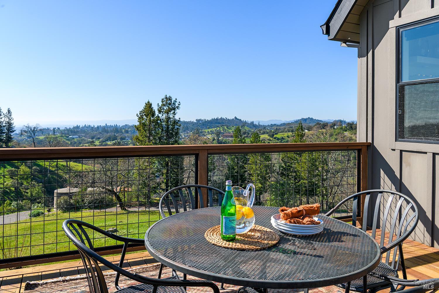 Detail Gallery Image 10 of 54 For 1750 Crystal Springs Ct, Santa Rosa,  CA 95404 - 3 Beds | 2 Baths