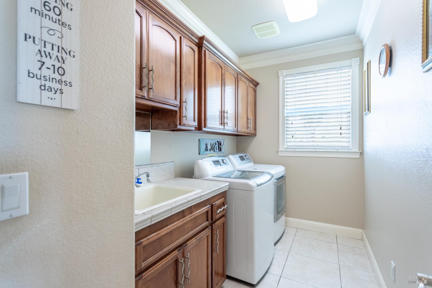 Detail Gallery Image 33 of 58 For 7605 Churn Creek Rd, Redding,  CA 96002 - 5 Beds | 2/1 Baths