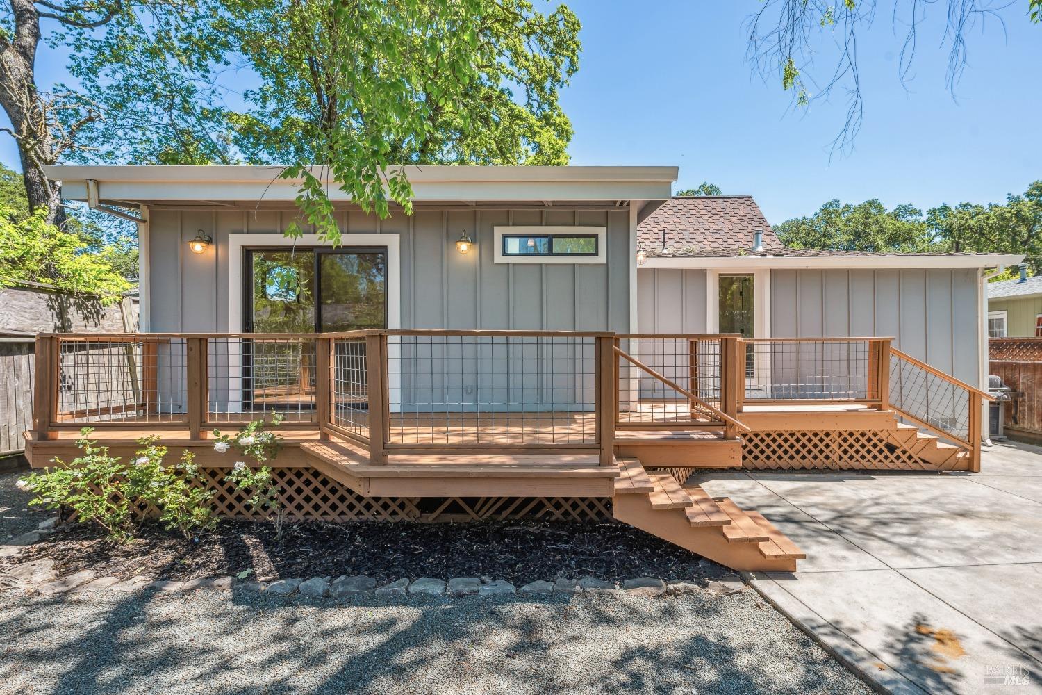 Detail Gallery Image 16 of 24 For 18450 Lucas Ave, Sonoma,  CA 95476 - 2 Beds | 2 Baths