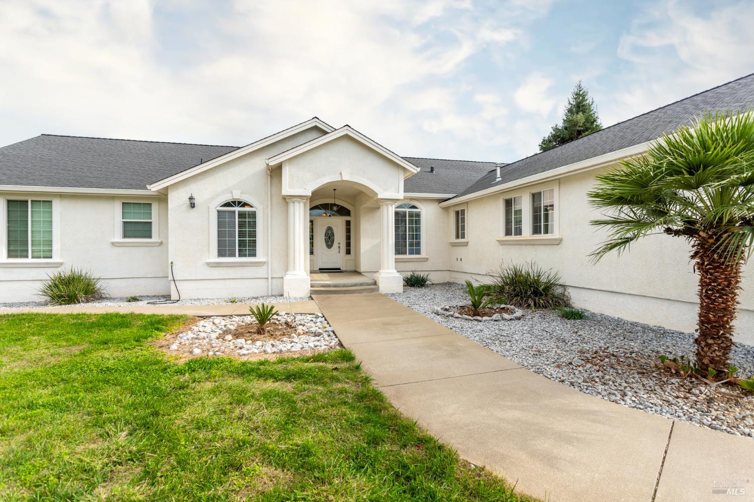 Detail Gallery Image 4 of 58 For 7605 Churn Creek Rd, Redding,  CA 96002 - 5 Beds | 2/1 Baths