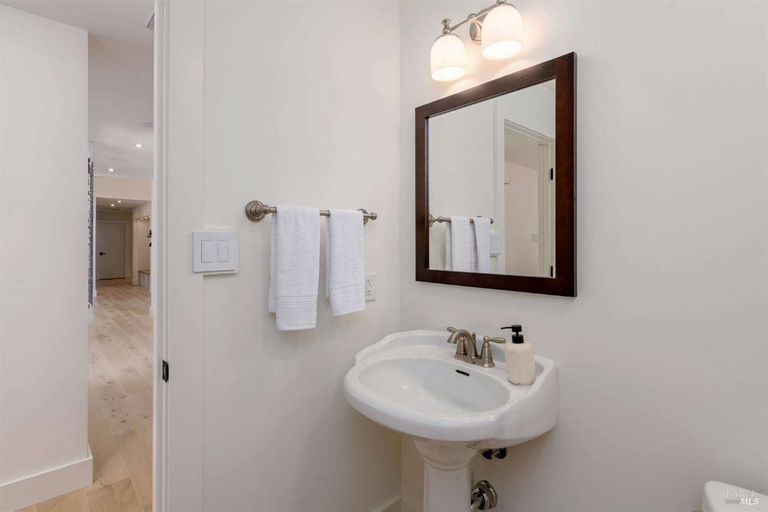 Detail Gallery Image 25 of 65 For 2501 Pinot Way, Saint Helena,  CA 94574 - 5 Beds | 3/1 Baths