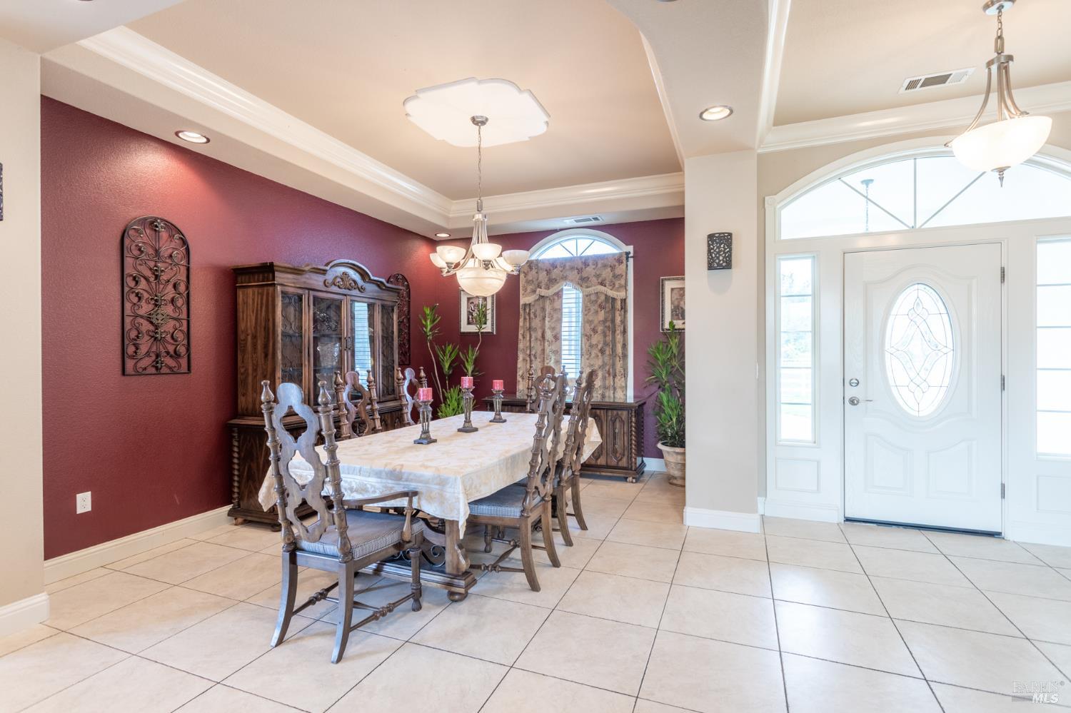 Detail Gallery Image 18 of 58 For 7605 Churn Creek Rd, Redding,  CA 96002 - 5 Beds | 2/1 Baths