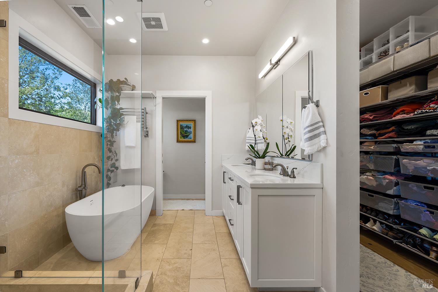 Detail Gallery Image 24 of 54 For 1750 Crystal Springs Ct, Santa Rosa,  CA 95404 - 3 Beds | 2 Baths