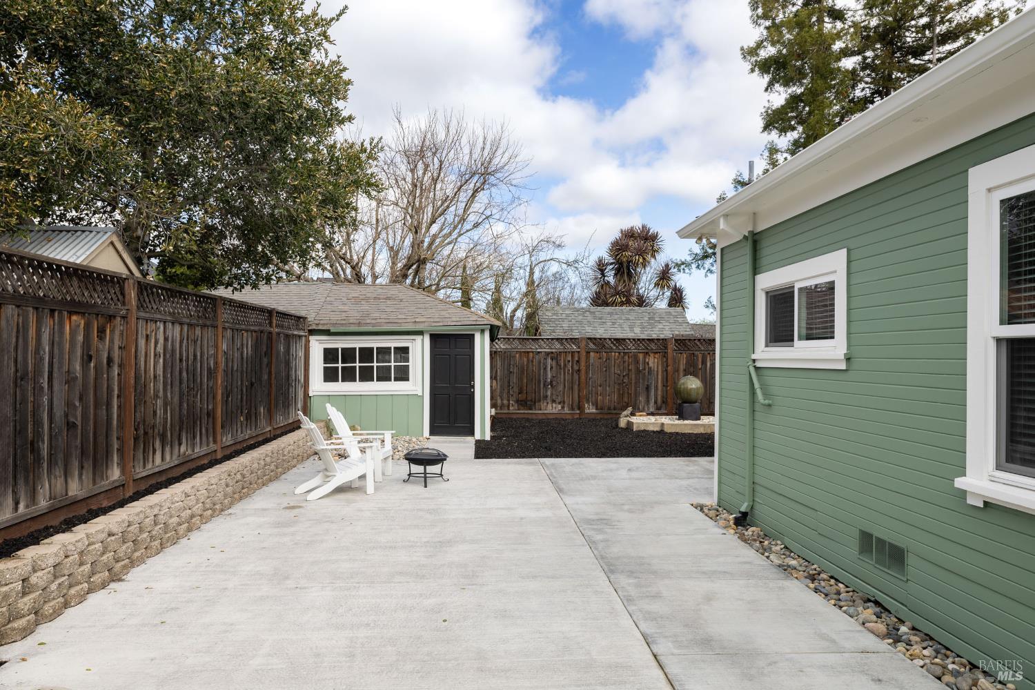 Detail Gallery Image 16 of 28 For 11 10th St, Petaluma,  CA 94952 - 2 Beds | 1 Baths