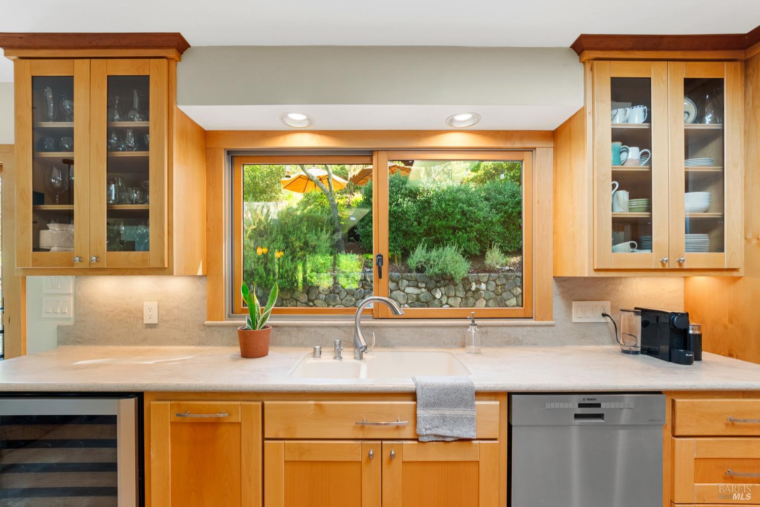 Detail Gallery Image 21 of 53 For 304 High St, Calistoga,  CA 94515 - 3 Beds | 2 Baths