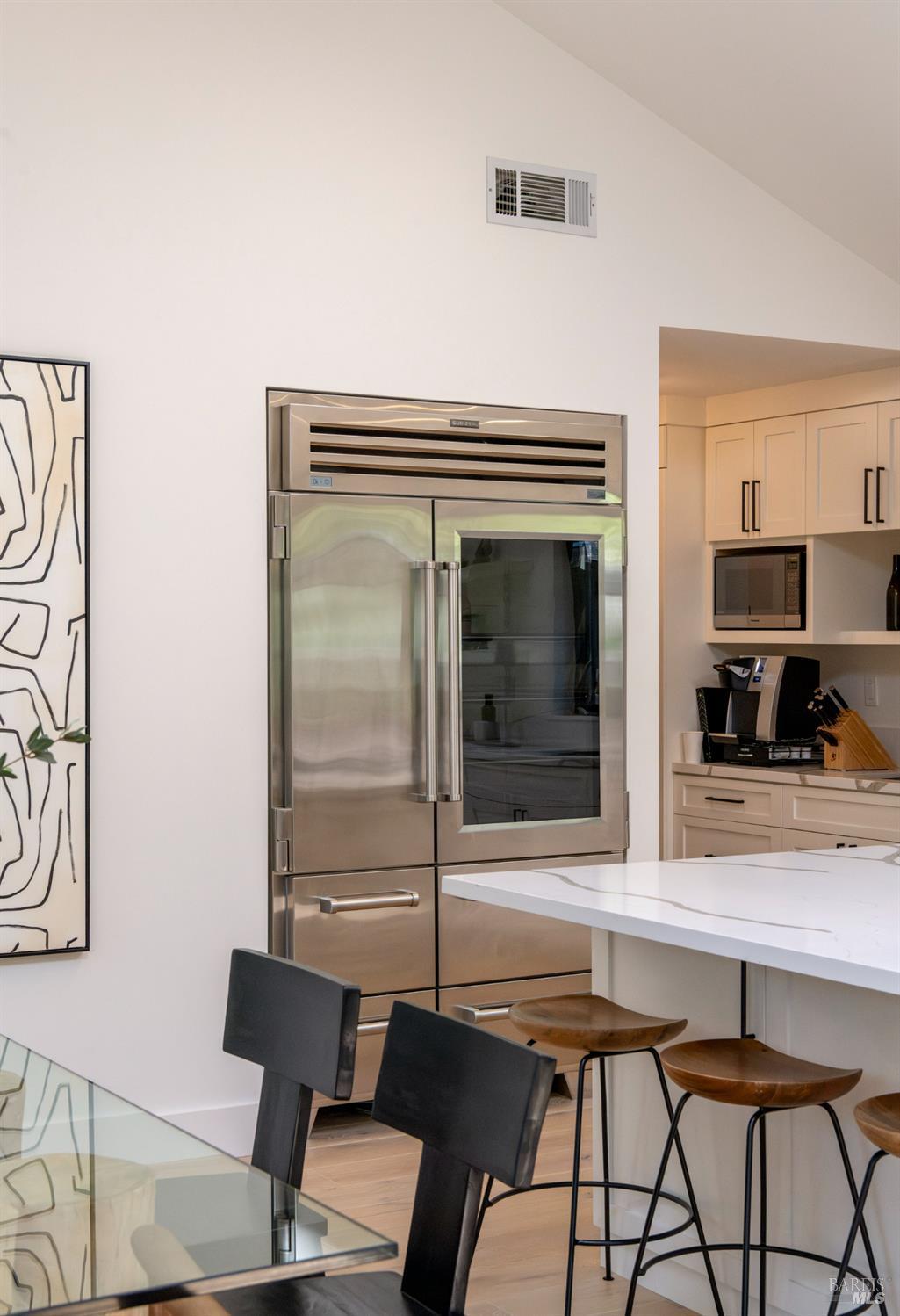 Detail Gallery Image 16 of 65 For 2501 Pinot Way, Saint Helena,  CA 94574 - 5 Beds | 3/1 Baths