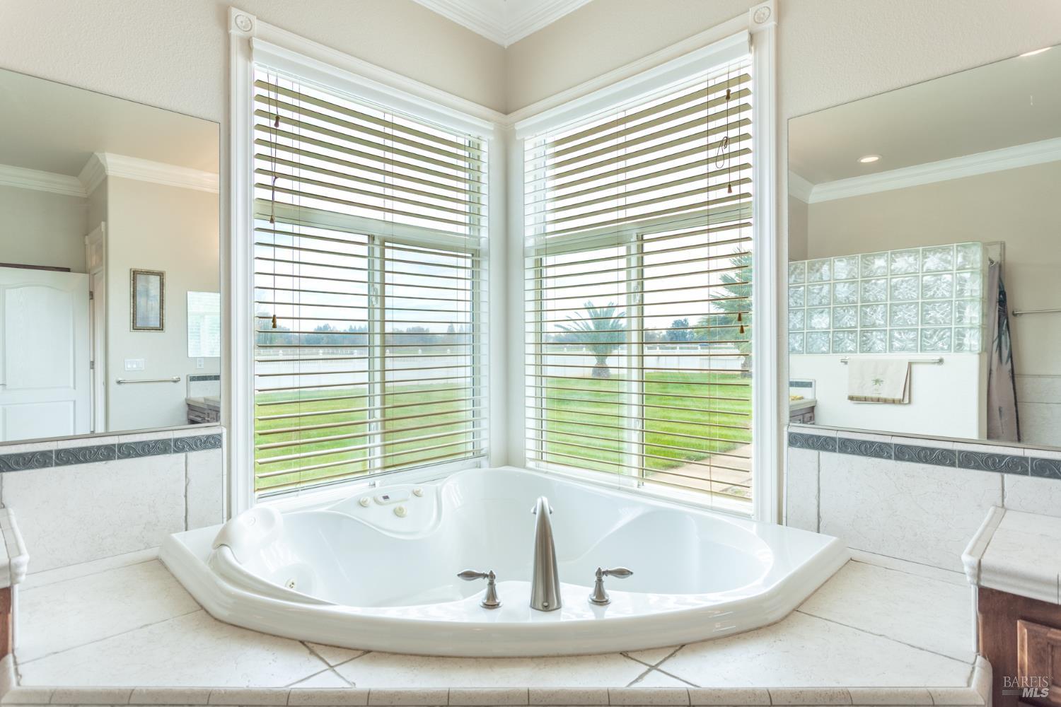 Detail Gallery Image 24 of 58 For 7605 Churn Creek Rd, Redding,  CA 96002 - 5 Beds | 2/1 Baths