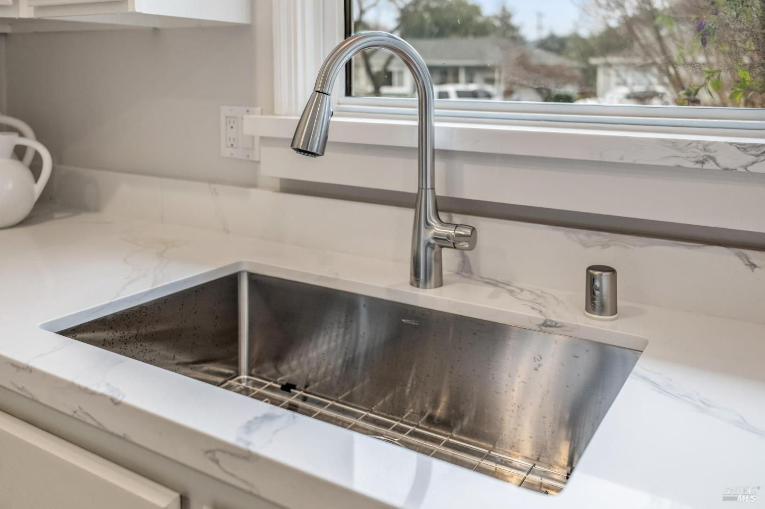 Detail Gallery Image 46 of 55 For 1128 Elm Dr, Novato,  CA 94945 - 2 Beds | 2 Baths