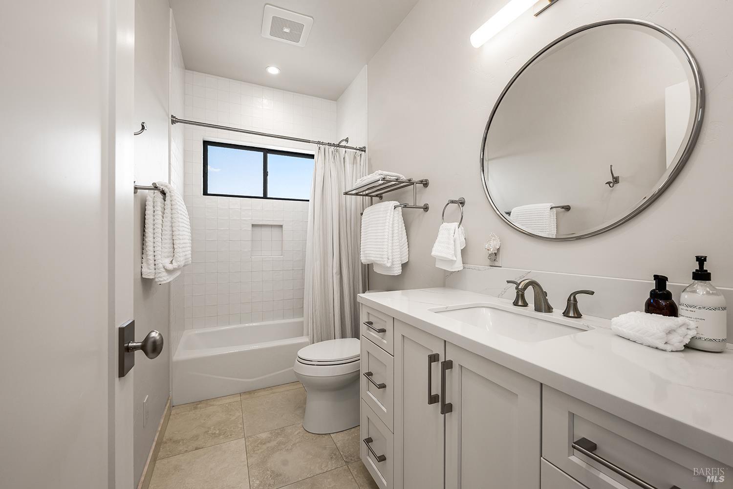 Detail Gallery Image 32 of 54 For 1750 Crystal Springs Ct, Santa Rosa,  CA 95404 - 3 Beds | 2 Baths