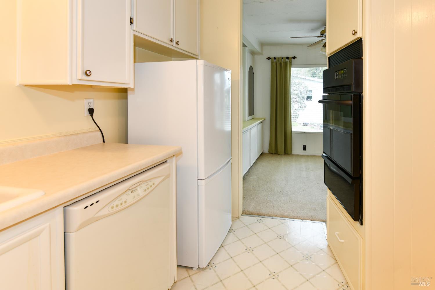 Detail Gallery Image 36 of 67 For 570 Sonoma Dr, Petaluma,  CA 94954 - 2 Beds | 2 Baths