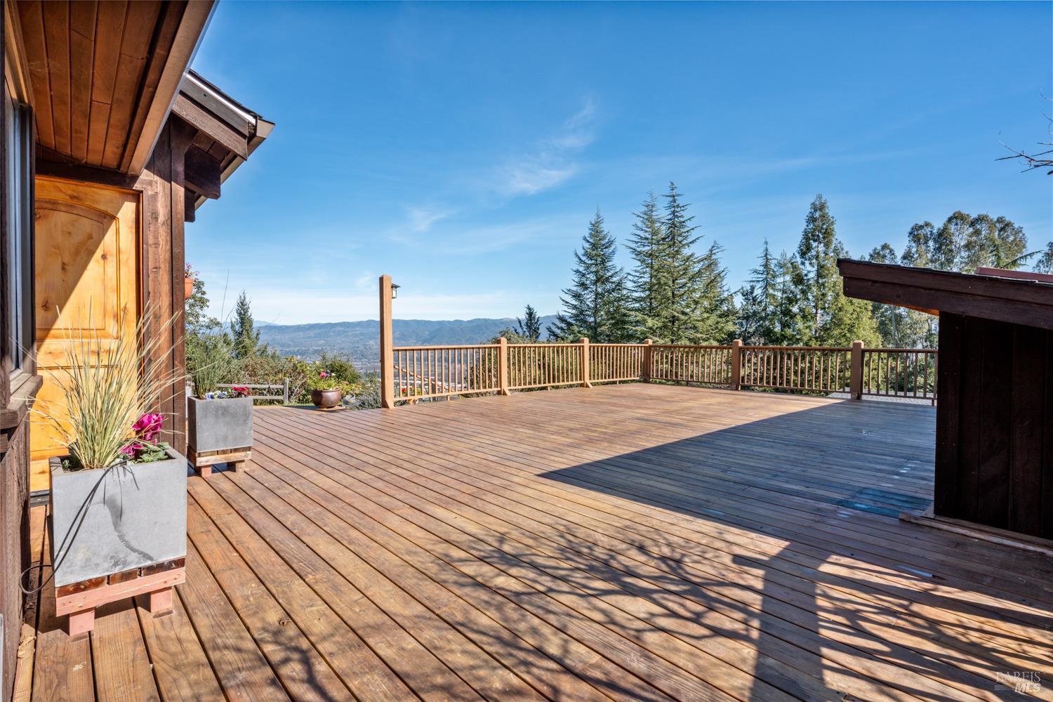 Detail Gallery Image 25 of 45 For 1411 Oak Knoll Rd, Ukiah,  CA 95482 - 3 Beds | 2 Baths