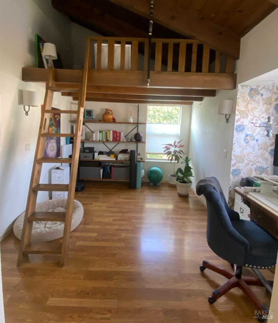 Detail Gallery Image 7 of 11 For 46 Acorn Cir, Petaluma,  CA 94952 - 2 Beds | 2/1 Baths