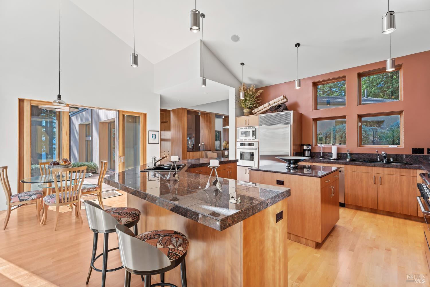 Detail Gallery Image 19 of 42 For 700 Holmes Ranch Rd, Philo,  CA 95466 - 3 Beds | 3 Baths