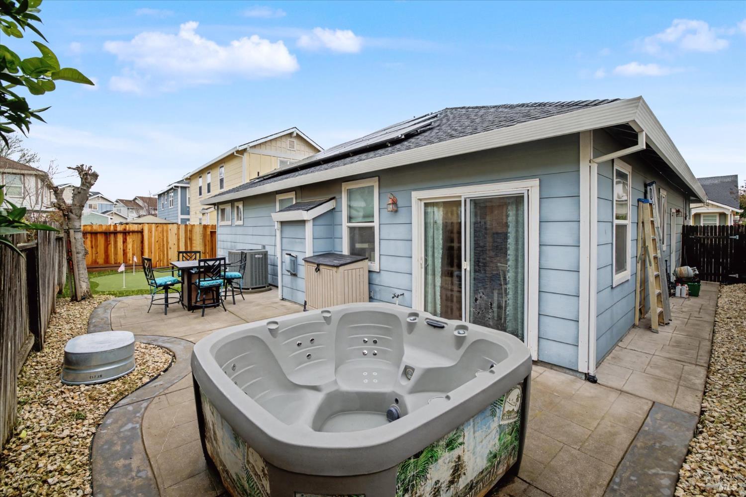 Detail Gallery Image 22 of 39 For 984 Countrywood Cir, Vacaville,  CA 95687 - 3 Beds | 2 Baths