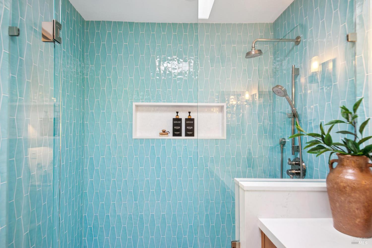 Detail Gallery Image 18 of 36 For 602 Chapman Dr, Corte Madera,  CA 94925 - 4 Beds | 3 Baths