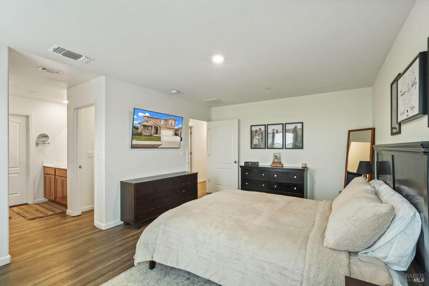 Detail Gallery Image 22 of 37 For 4725 Market Pl, Rio Vista,  CA 94571 - 4 Beds | 2/1 Baths