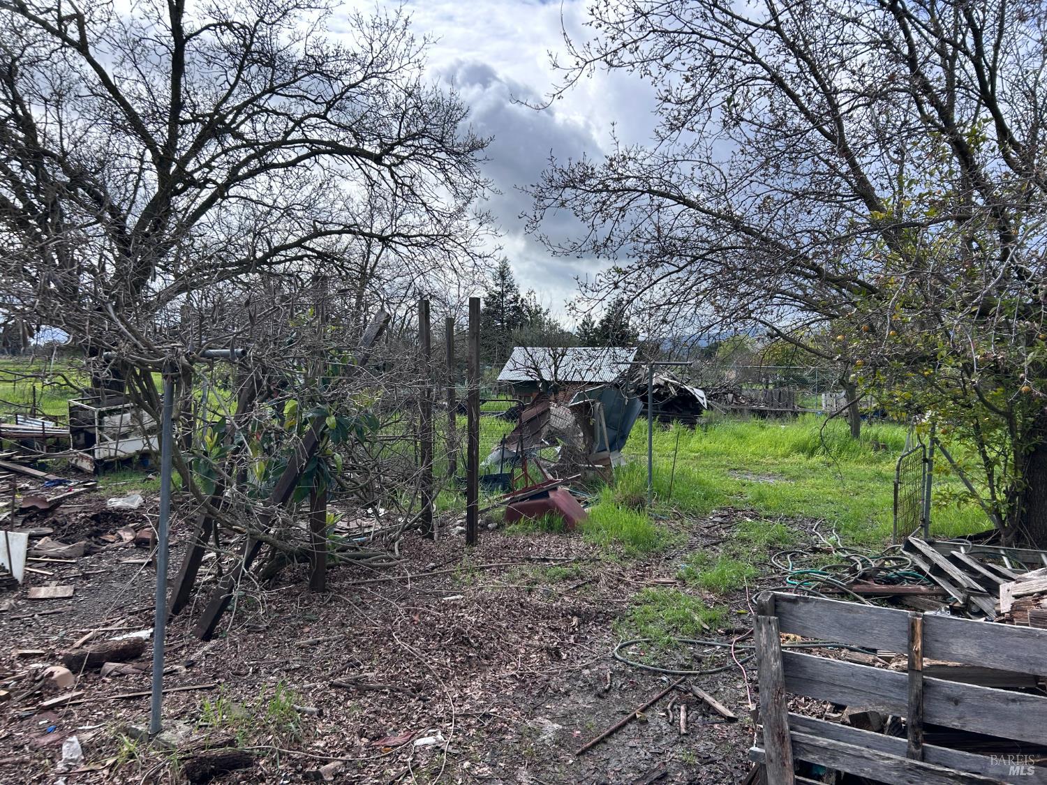 Detail Gallery Image 7 of 22 For 1005 Poplar Rd, Vacaville,  CA 95687 - 3 Beds | 1 Baths