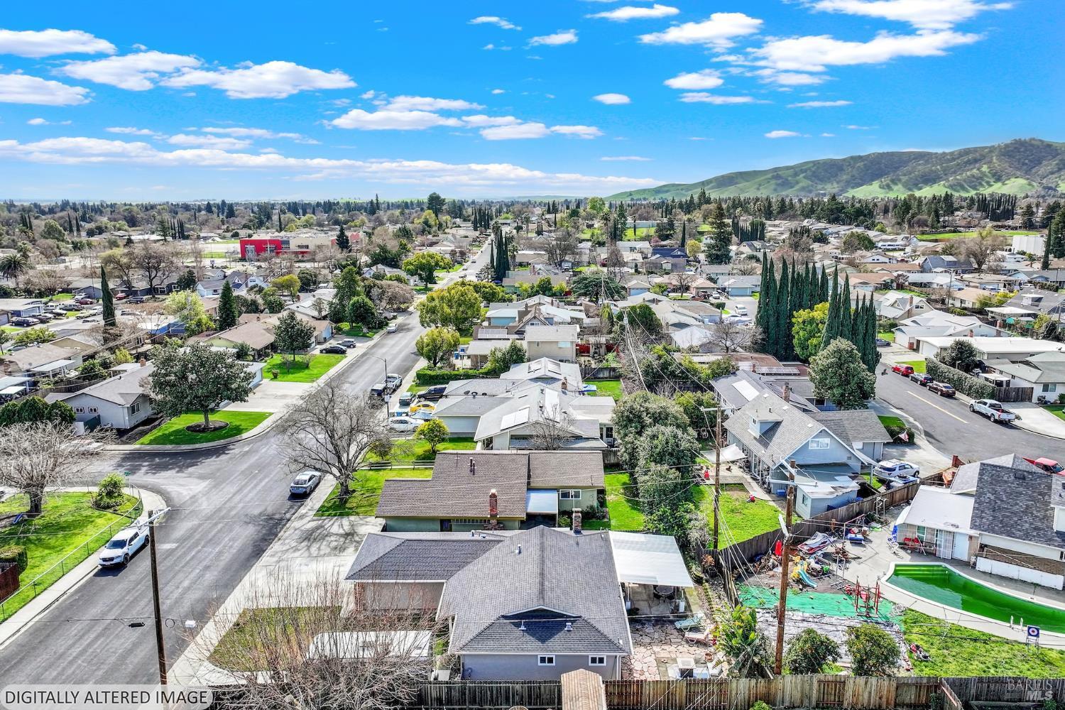 Detail Gallery Image 36 of 42 For 307 Trinity Dr, Vacaville,  CA 95687 - 3 Beds | 2 Baths