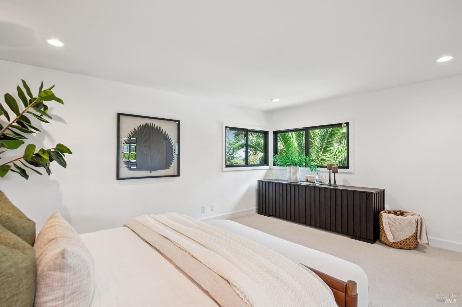 Detail Gallery Image 15 of 36 For 602 Chapman Dr, Corte Madera,  CA 94925 - 4 Beds | 3 Baths