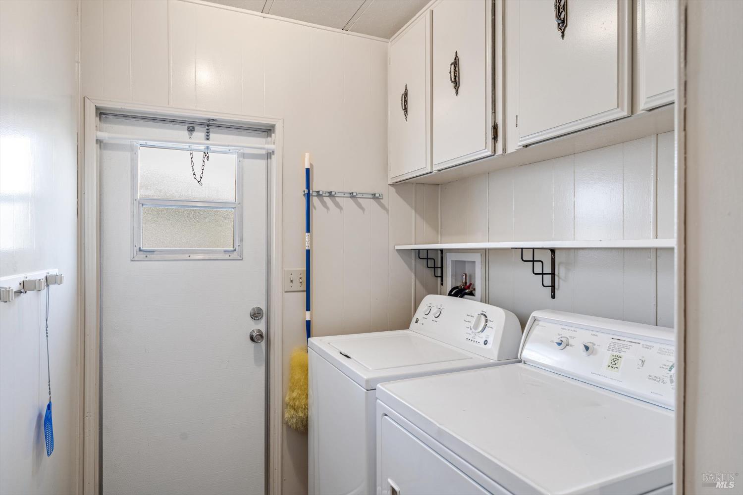 Detail Gallery Image 18 of 26 For 7 Michael Dr, Petaluma,  CA 94954 - 2 Beds | 2 Baths