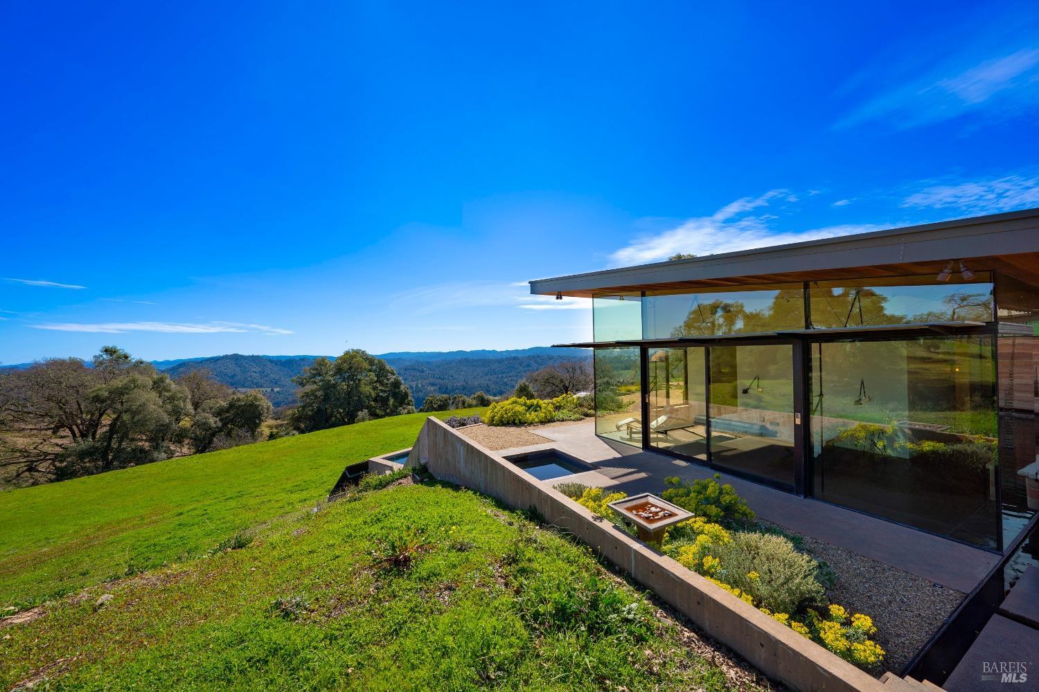 Detail Gallery Image 32 of 65 For 24000 Fig Tree Ln, Yorkville,  CA 95494 - 3 Beds | 2/1 Baths