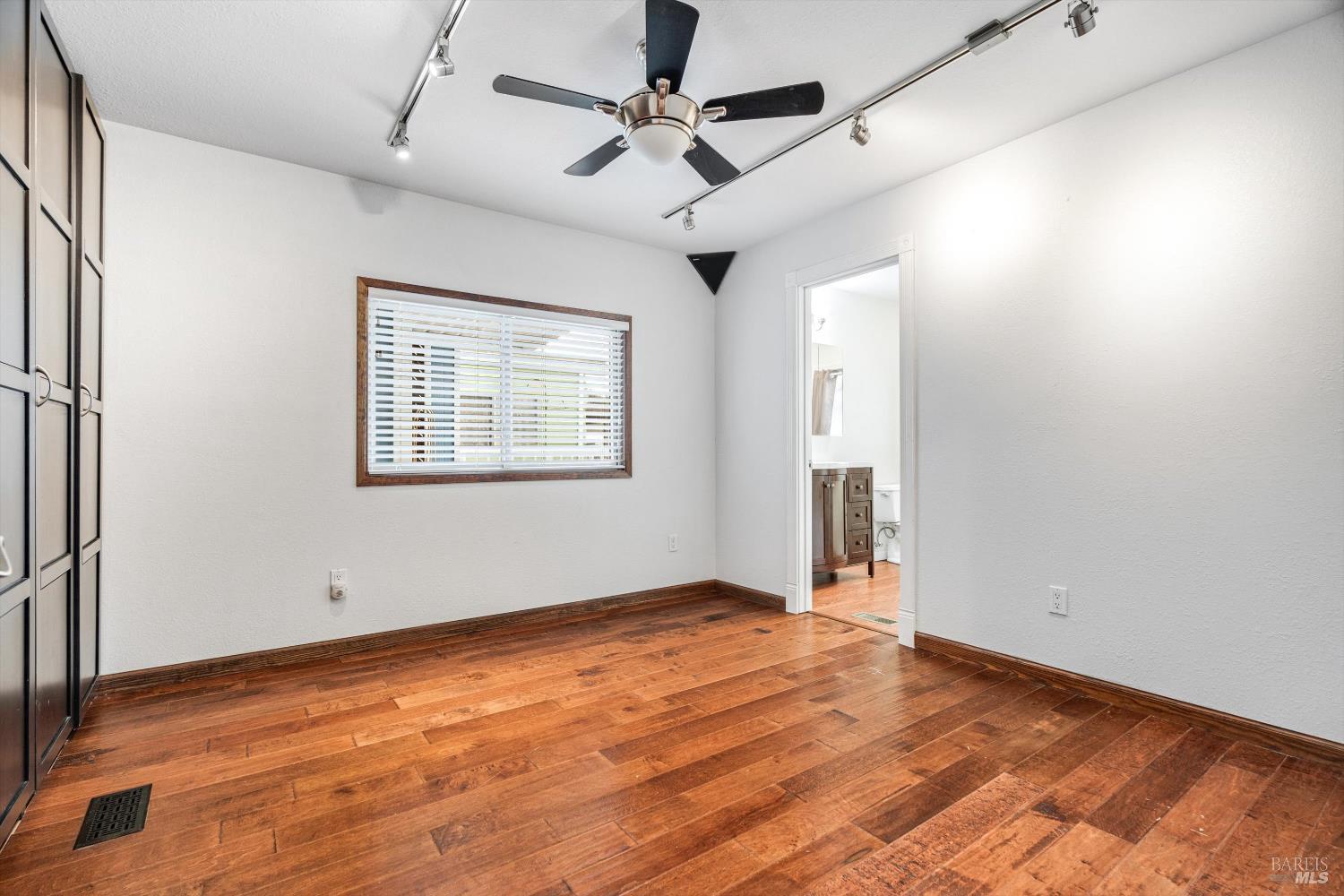 Detail Gallery Image 17 of 26 For 7 Michael Dr, Petaluma,  CA 94954 - 2 Beds | 2 Baths