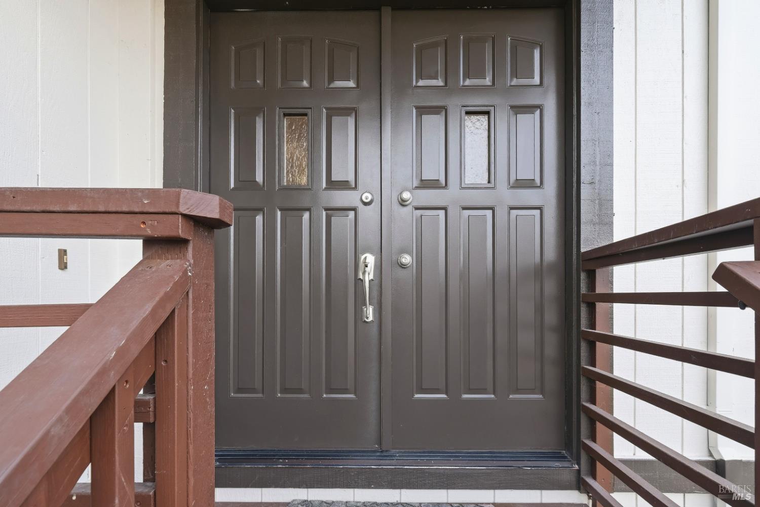 Detail Gallery Image 4 of 41 For 151 Kathy Ellen Ct, Vallejo,  CA 94591 - 5 Beds | 3 Baths