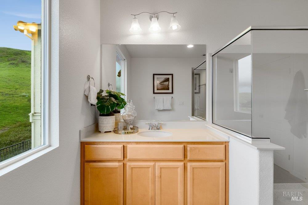 Detail Gallery Image 35 of 70 For 6606 Deerfield Dr, Vallejo,  CA 94591 - 4 Beds | 2/1 Baths