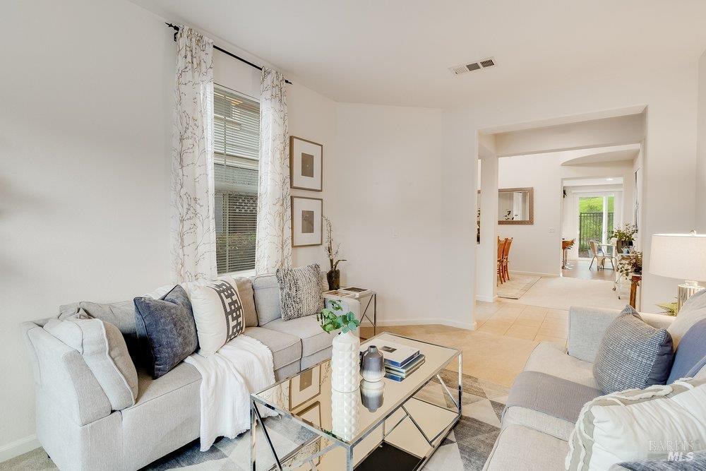 Detail Gallery Image 8 of 70 For 6606 Deerfield Dr, Vallejo,  CA 94591 - 4 Beds | 2/1 Baths