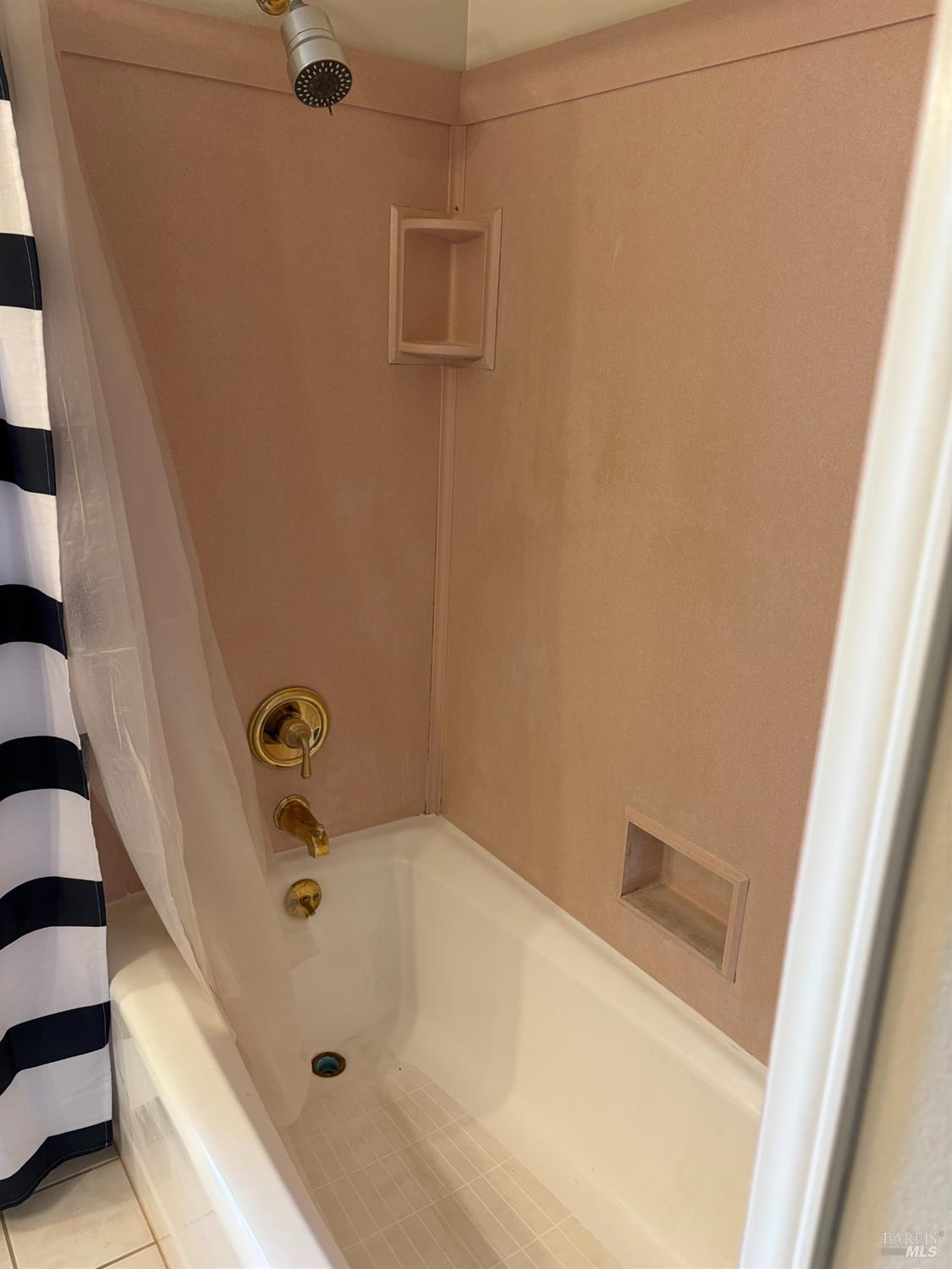 Detail Gallery Image 9 of 19 For 450 Sky Oaks Dr, Angwin,  CA 94508 - 3 Beds | 1/1 Baths