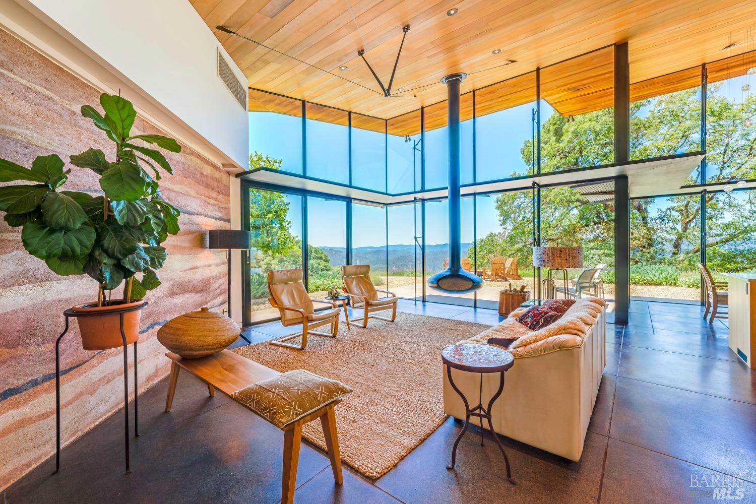 Detail Gallery Image 9 of 65 For 24000 Fig Tree Ln, Yorkville,  CA 95494 - 3 Beds | 2/1 Baths