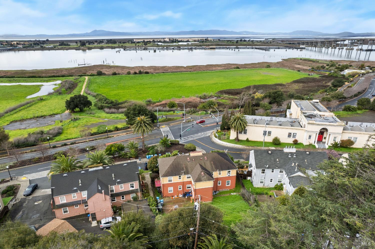 Detail Gallery Image 9 of 44 For 12 Daniels Ave, Vallejo,  CA 94590 - – Beds | – Baths