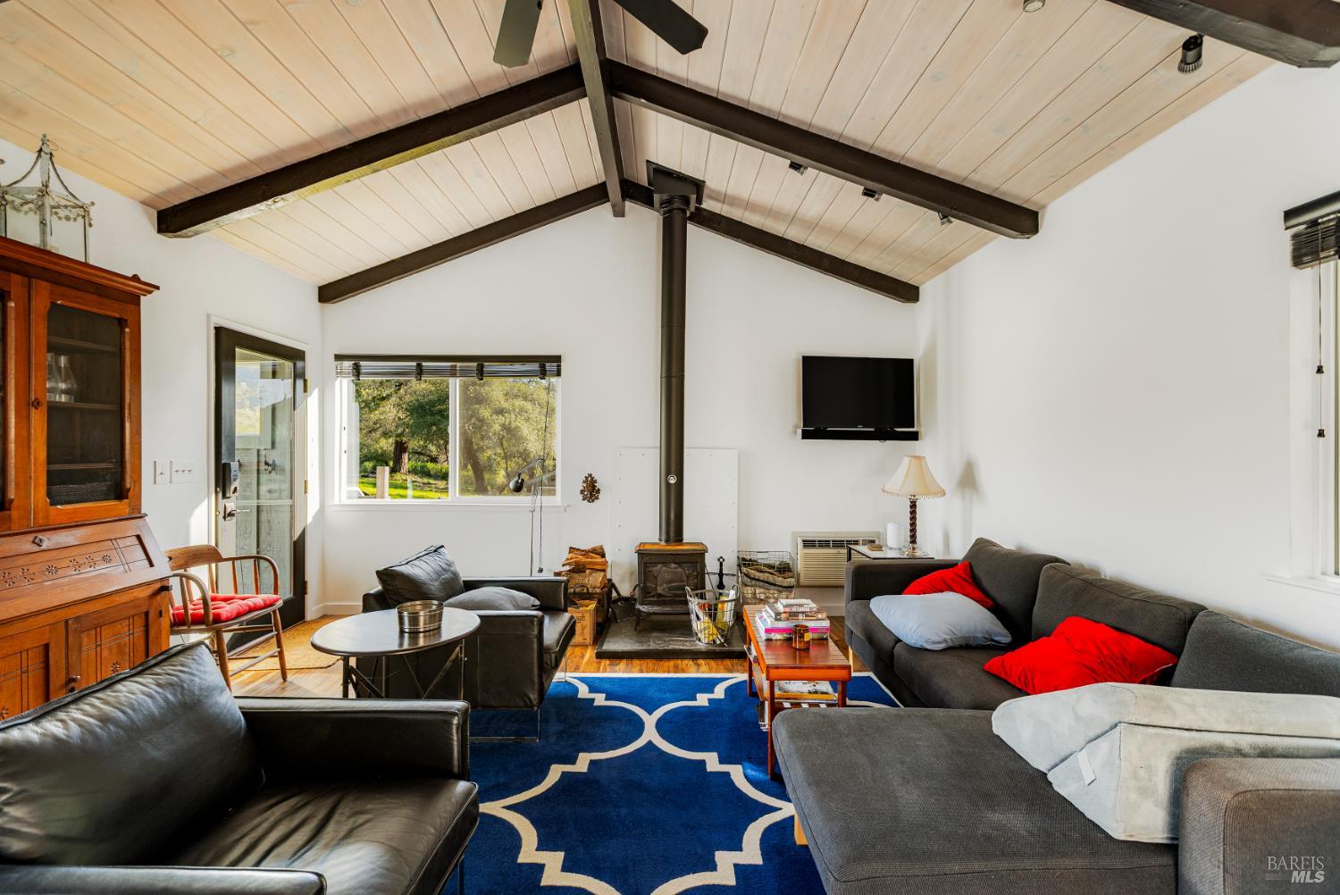 Detail Gallery Image 13 of 45 For 34201 Highway 128 Hwy, Cloverdale,  CA 95425 - 2 Beds | 2 Baths