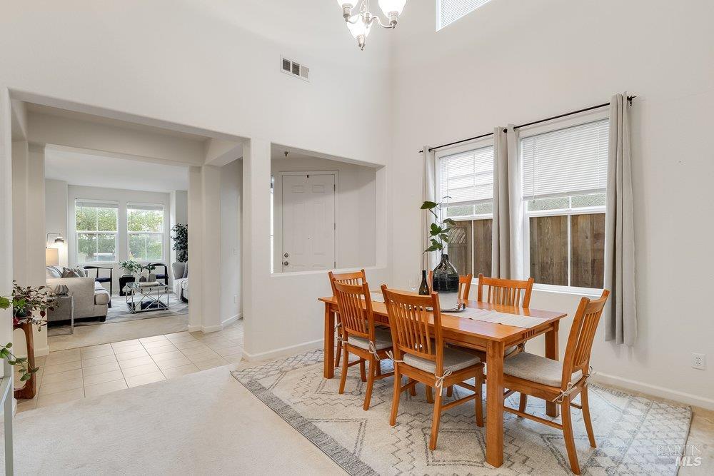 Detail Gallery Image 14 of 70 For 6606 Deerfield Dr, Vallejo,  CA 94591 - 4 Beds | 2/1 Baths