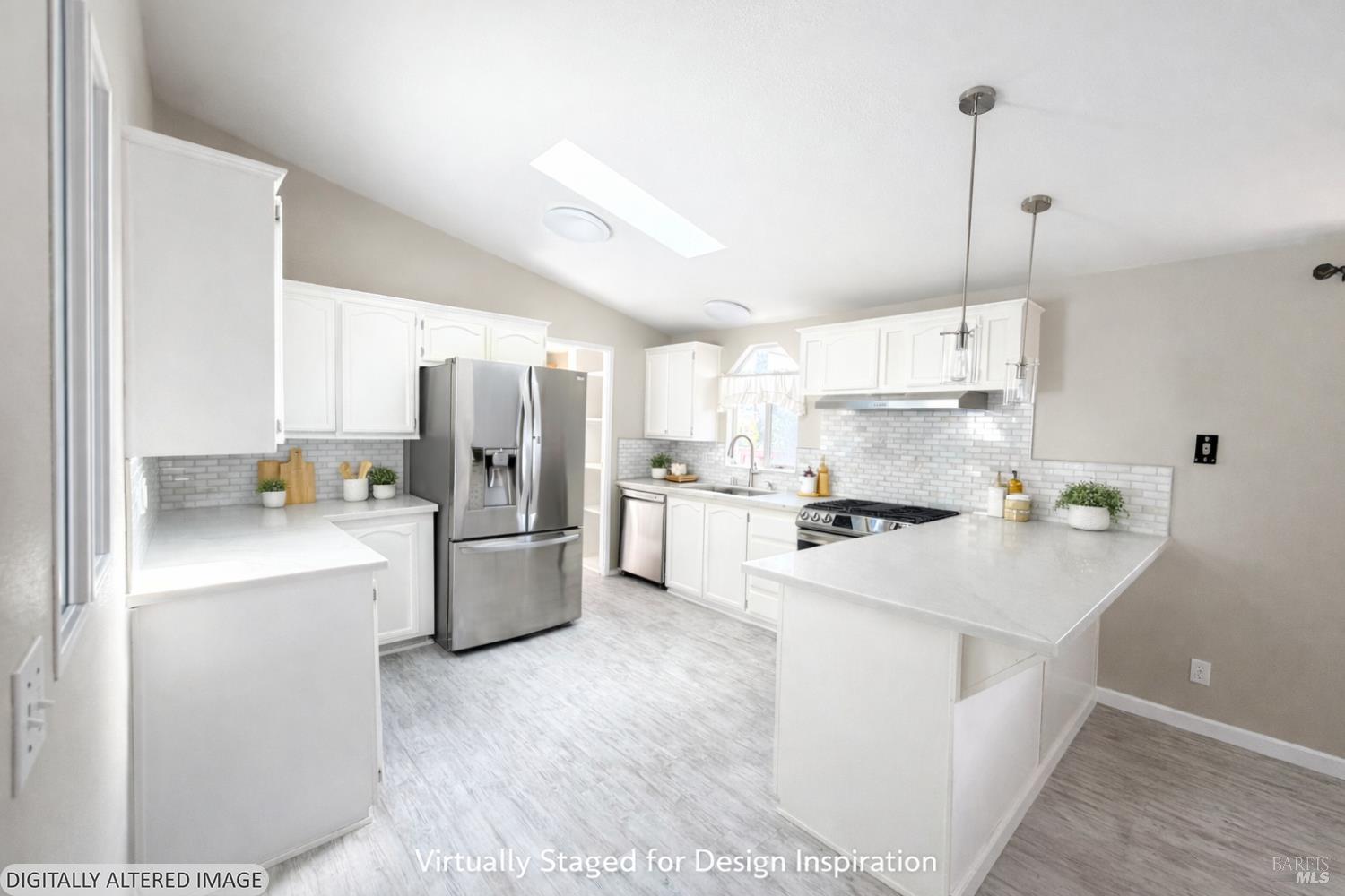 Detail Gallery Image 11 of 28 For 98 Leisure Park Cir, Santa Rosa,  CA 95401 - 4 Beds | 2 Baths