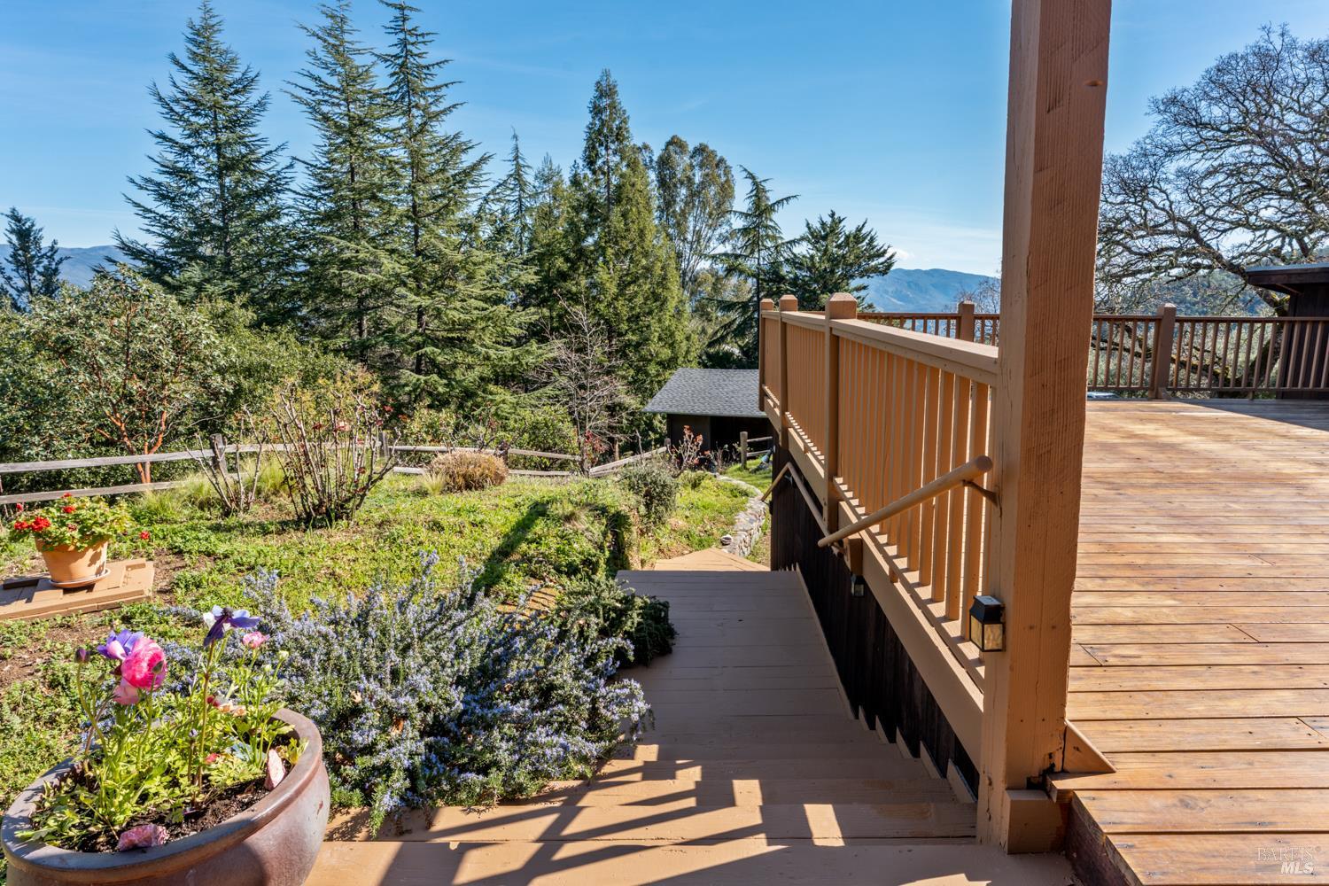 Detail Gallery Image 26 of 45 For 1411 Oak Knoll Rd, Ukiah,  CA 95482 - 3 Beds | 2 Baths