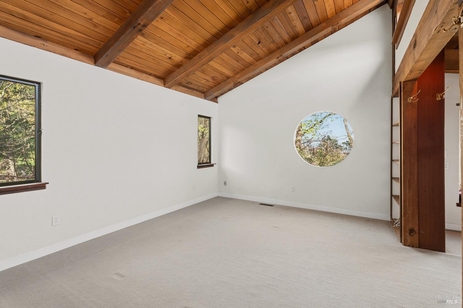 Detail Gallery Image 18 of 45 For 1411 Oak Knoll Rd, Ukiah,  CA 95482 - 3 Beds | 2 Baths