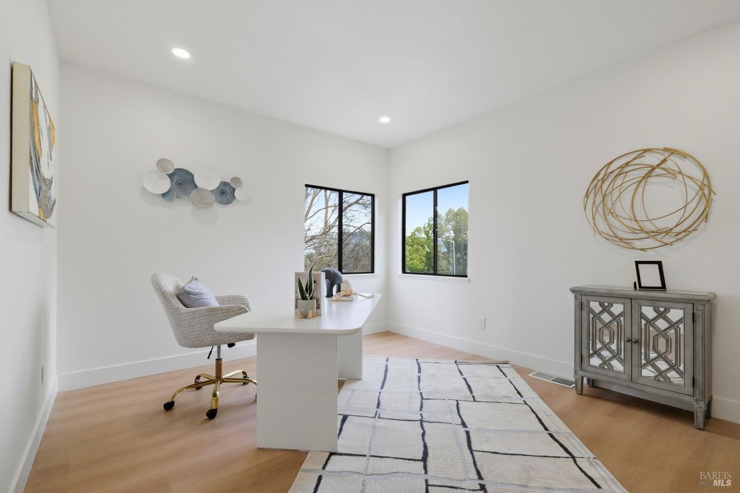 Detail Gallery Image 19 of 41 For 151 Kathy Ellen Ct, Vallejo,  CA 94591 - 5 Beds | 3 Baths