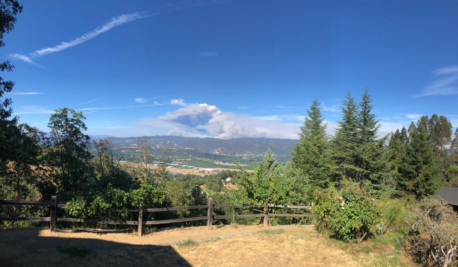 Detail Gallery Image 35 of 45 For 1411 Oak Knoll Rd, Ukiah,  CA 95482 - 3 Beds | 2 Baths