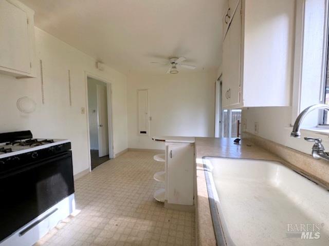 Detail Gallery Image 8 of 13 For 66 Rio Vista Way, Petaluma,  CA 94952 - 3 Beds | 1 Baths