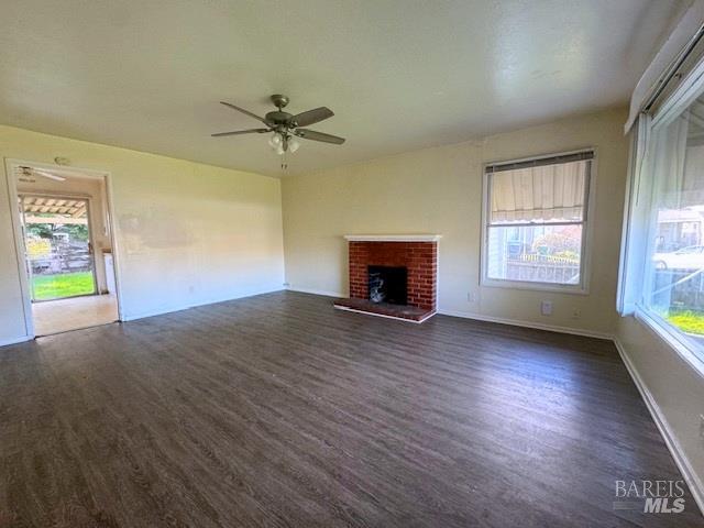 Detail Gallery Image 4 of 13 For 66 Rio Vista Way, Petaluma,  CA 94952 - 3 Beds | 1 Baths