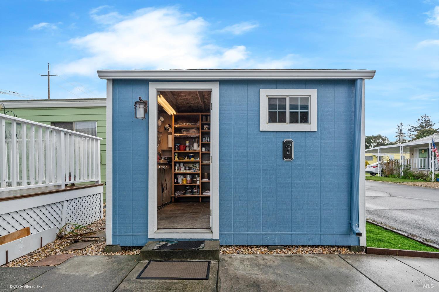 Detail Gallery Image 3 of 26 For 7 Michael Dr, Petaluma,  CA 94954 - 2 Beds | 2 Baths